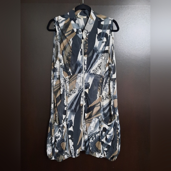 Color Story Abstract Sheer Tunic Vest - Picture 1 of 10